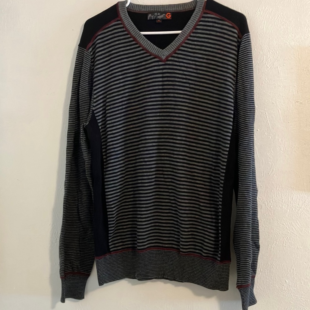 Sweater G by Guess for men size extra large used good condition